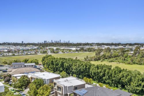 302/15 Compass Drive Biggera Waters - Offers over $499,000 (SOLD)