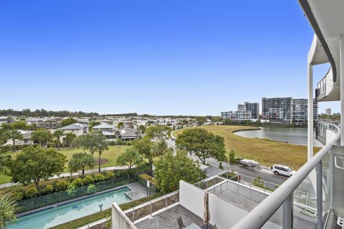 310/2 East Quay Drive, Biggera Waters - Offers over $450,000 (SOLD)