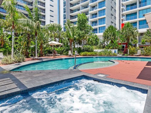 4210/25-31 East Quay Drive, Biggera Waters- Offers over $580,000 (SOLD)