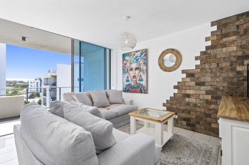 506/2 Est Quay Drive, Biggera Waters - Fully Furnished - 1 Bedroom Apartment - $630 Per Week 